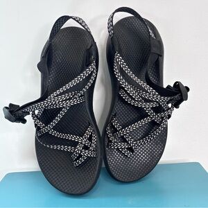Chaco ZX/2 Women’s Size 9 Double Strap Toe Loop Black Sandals Outdoor